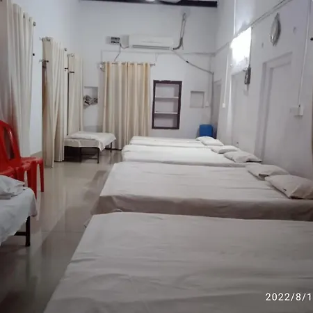 Shri Swami Sheetal Das Aashram Dharmshala Varanasi Exterior photo