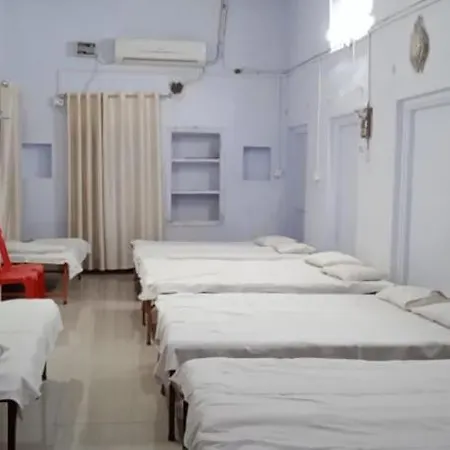 Shri Swami Sheetal Das Aashram Dharmshala Varanasi Exterior photo