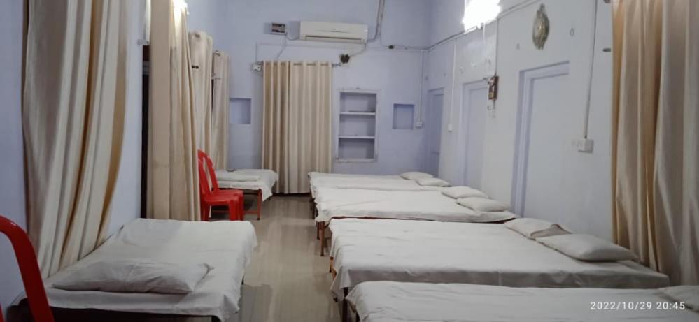 Shri Swami Sheetal Aashram Dharmshala Homestay *